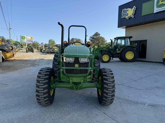 Image of John Deere 5050E equipment image 3