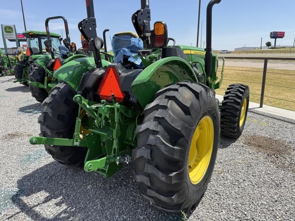 Image of John Deere 5050E equipment image 4