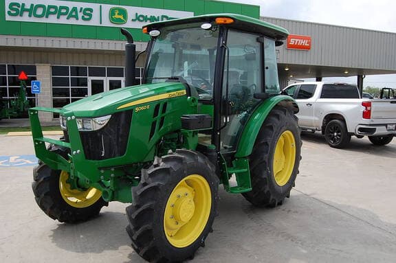 Image of John Deere 5060E equipment image 1