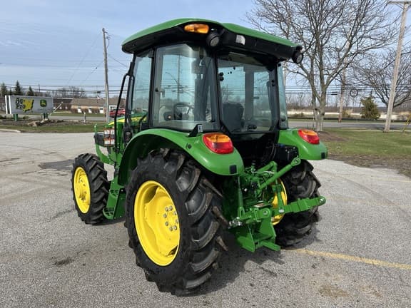 Image of John Deere 5060E equipment image 3