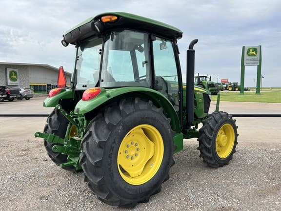 Image of John Deere 5060E equipment image 4