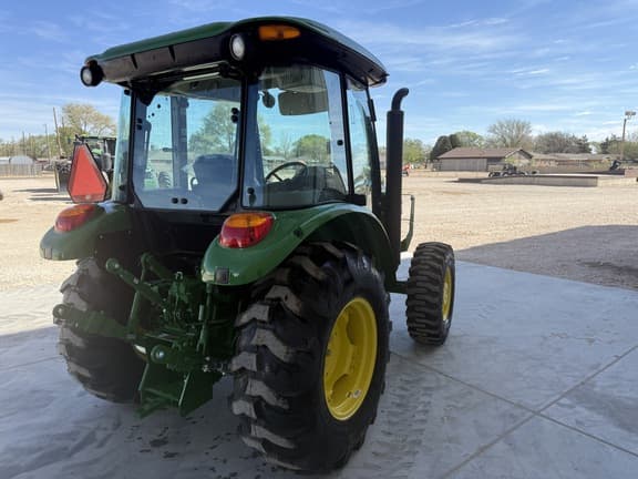 Image of John Deere 5060E equipment image 4