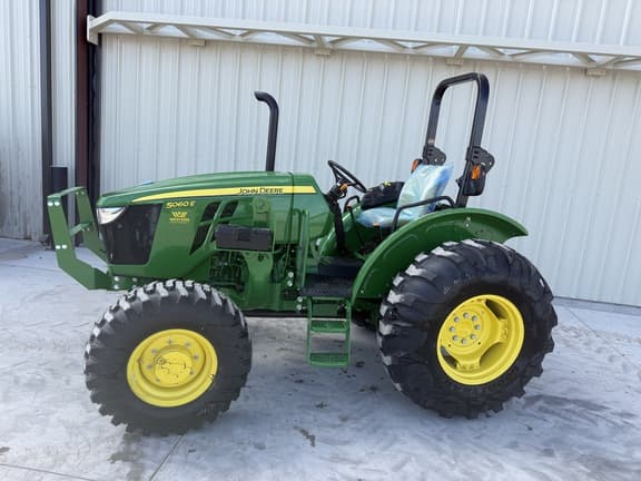 Image of John Deere 5060E equipment image 1