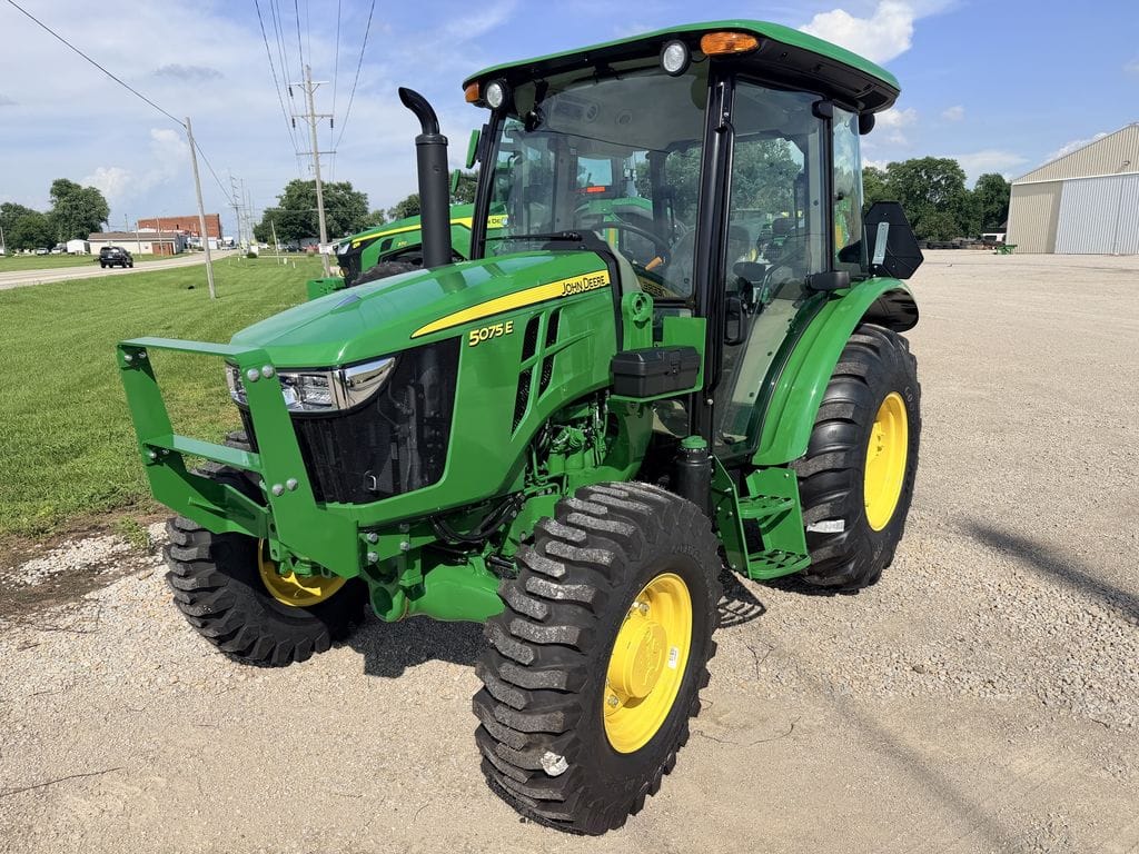 2026 John Deere 5075E Equipment Image0