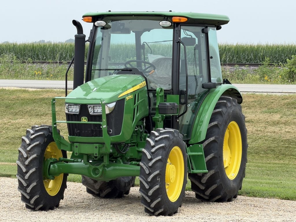 2026 John Deere 5075E Equipment Image0
