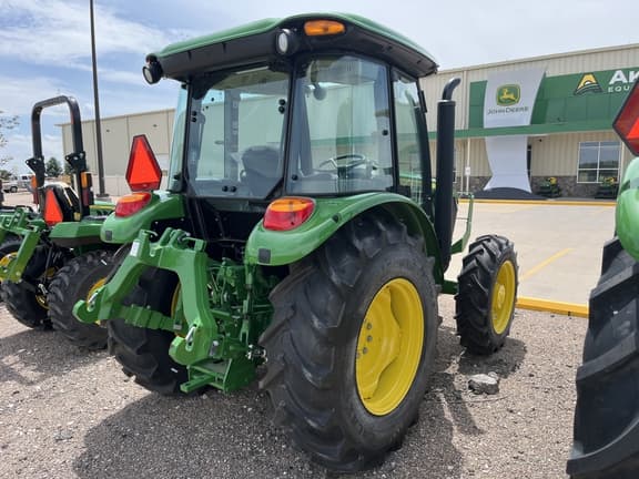 Image of John Deere 5075E equipment image 4