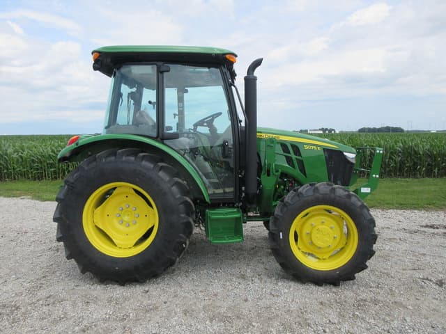 Image of John Deere 5075E equipment image 3