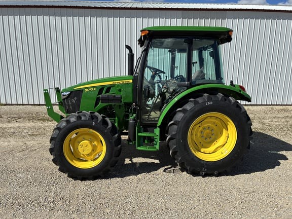 2026 John Deere 5075E Equipment Image0