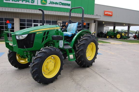 2026 John Deere 5075E Equipment Image0