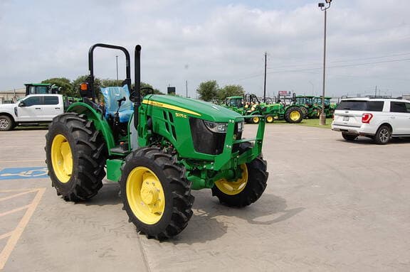 Image of John Deere 5075E equipment image 2