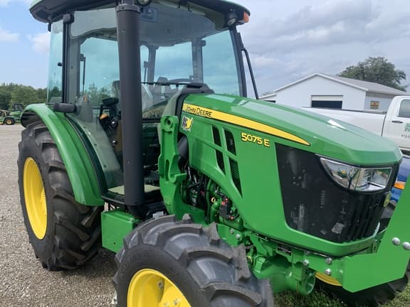 Image of John Deere 5075E equipment image 1