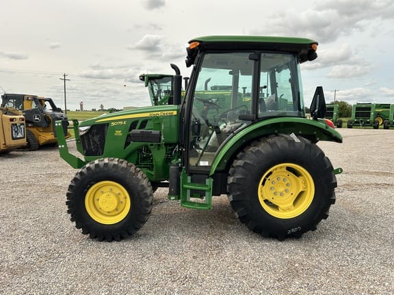 2026 John Deere 5075E Equipment Image0