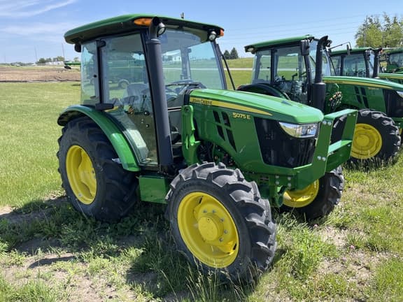 Image of John Deere 5075E equipment image 2