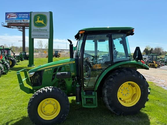 Image of John Deere 5075E Primary image