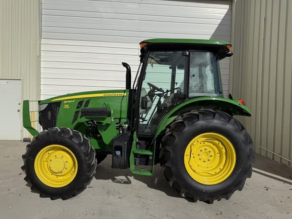Image of John Deere 5090E equipment image 1