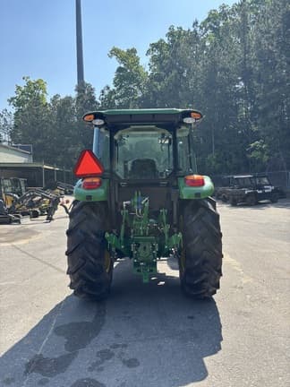 Image of John Deere 5090E equipment image 3