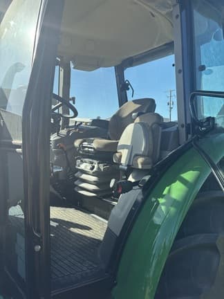 Image of John Deere 5090E equipment image 3