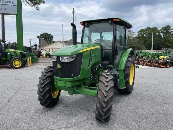 Image of John Deere 5100E equipment image 2