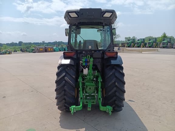 Image of John Deere 5105 equipment image 3