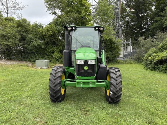 Image of John Deere 5105M equipment image 1