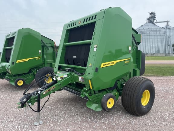 Image of John Deere 561M equipment image 2
