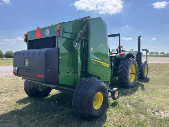 Image of John Deere 561M equipment image 4