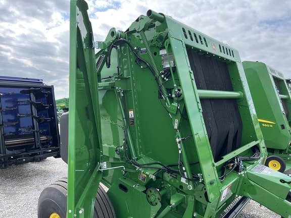 Image of John Deere 561M equipment image 4