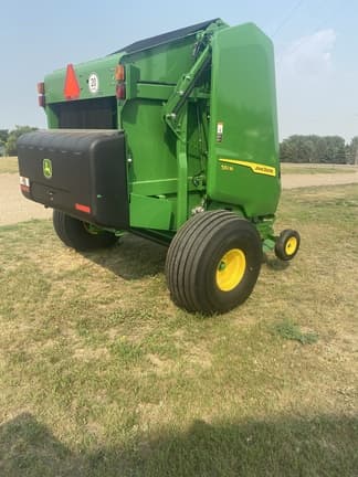 Image of John Deere 561M equipment image 2