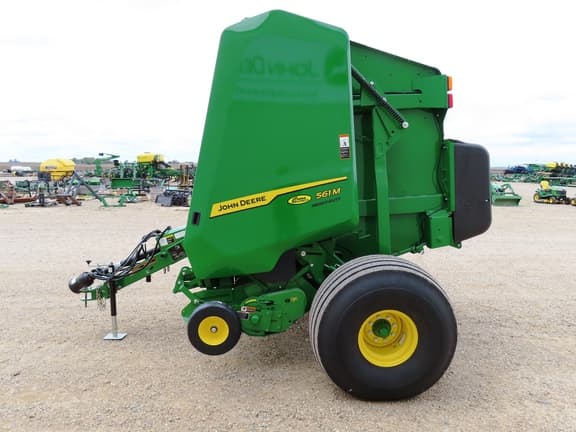 Image of John Deere 561M equipment image 4
