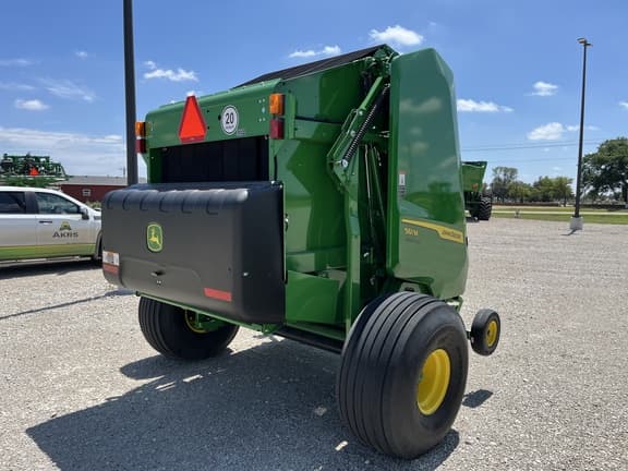 Image of John Deere 561M equipment image 3