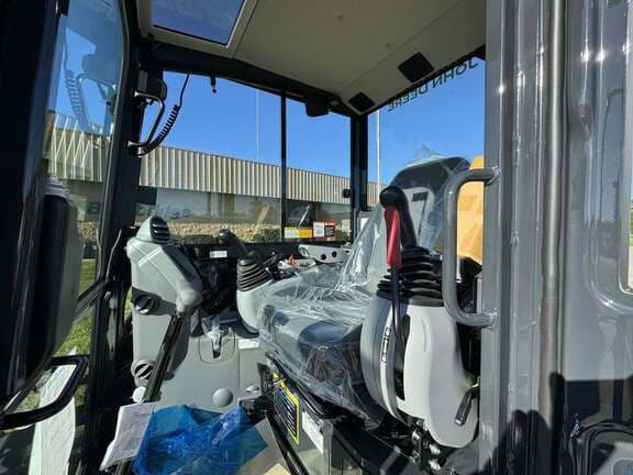 Image of John Deere 60P equipment image 3