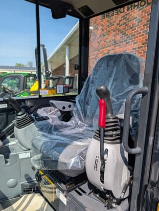 Image of John Deere 60P equipment image 3