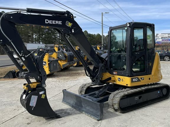 Image of John Deere 60P equipment image 1