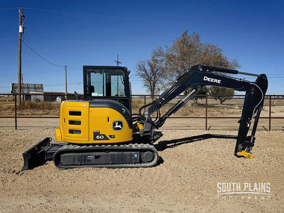 Image of John Deere 60P equipment image 1