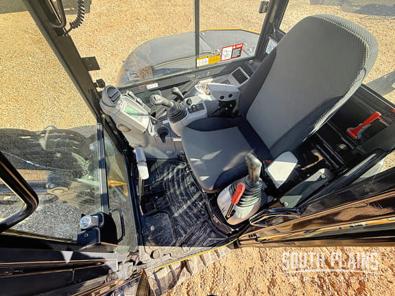 Image of John Deere 60P equipment image 4