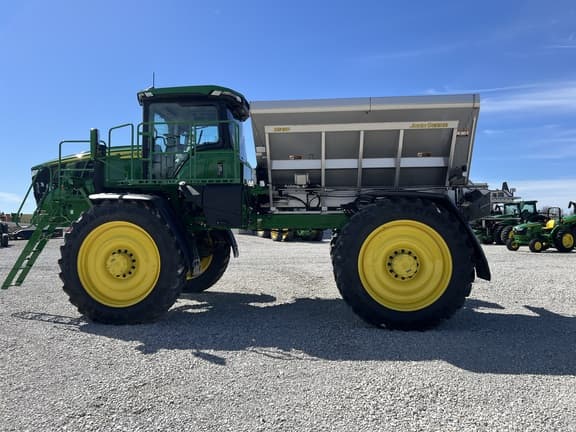 Image of John Deere 600R equipment image 3