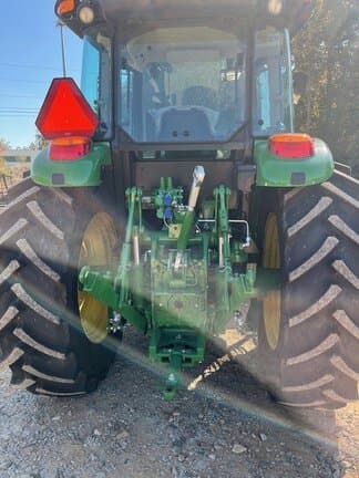 Image of John Deere 6105E equipment image 4