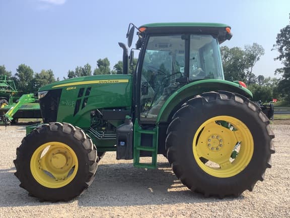 Image of John Deere 6135E equipment image 2