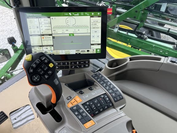 Image of John Deere 616R equipment image 2