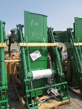 2026 John Deere 640R Equipment Image0