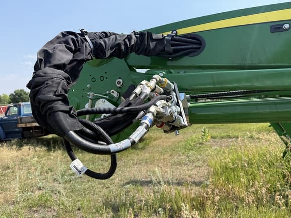 Image of John Deere 640R equipment image 3