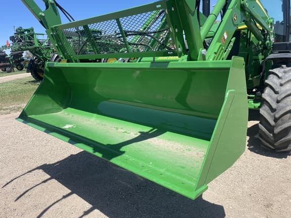 Image of John Deere 640R equipment image 4