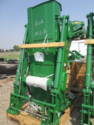 Image of John Deere 640R equipment image 1