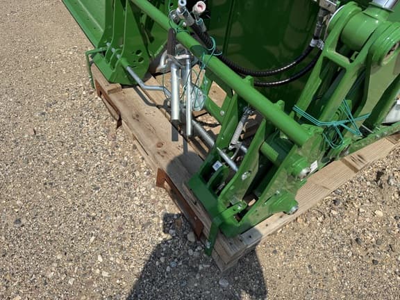 Image of John Deere 640R Image 1