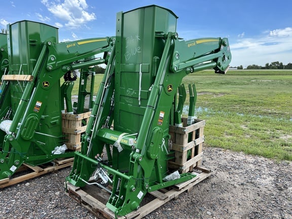 2026 John Deere 640R Equipment Image0