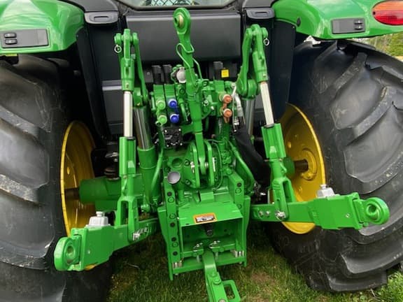 Image of John Deere 6M 115 equipment image 3