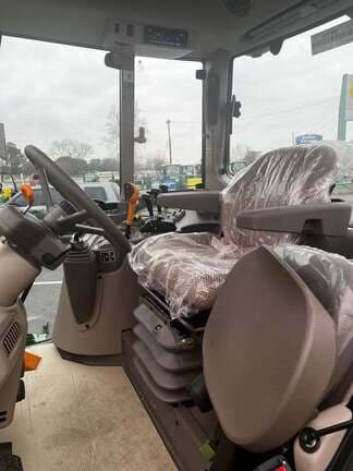 Image of John Deere 6M 130 equipment image 2