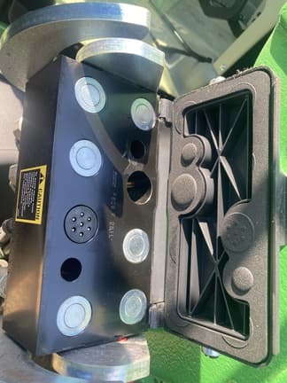 Image of John Deere 6M 130 equipment image 3