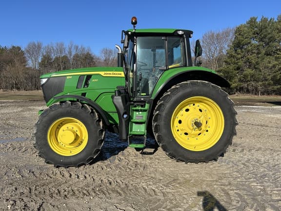 Image of John Deere 6M 200 equipment image 1