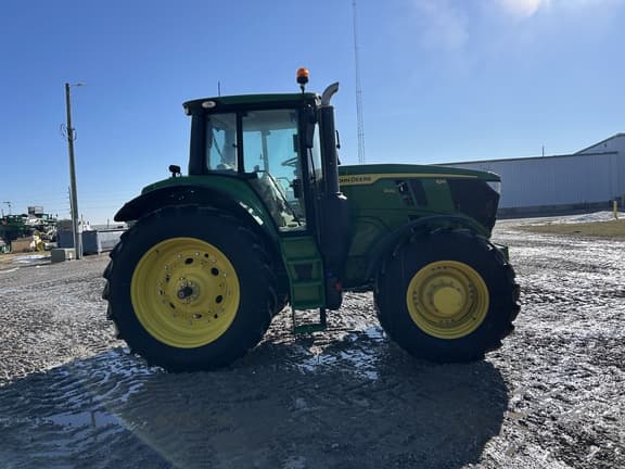 Image of John Deere 6M 200 equipment image 4